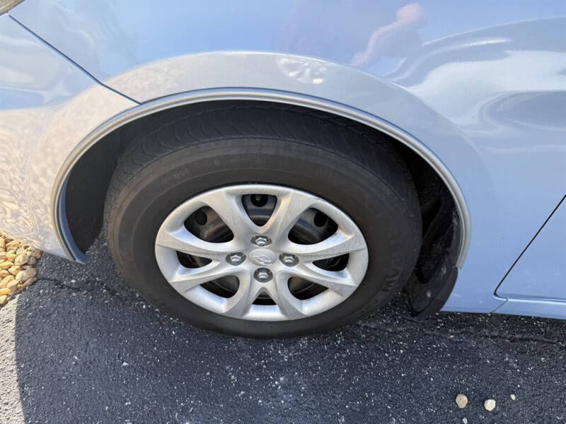 2013 Hyundai Accent GLS