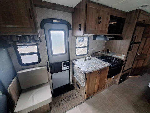2017 Coachmen RV Prism 2200LE
