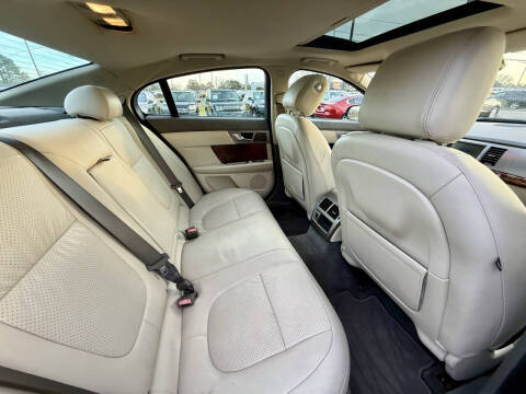 2011 Jaguar XF Premium