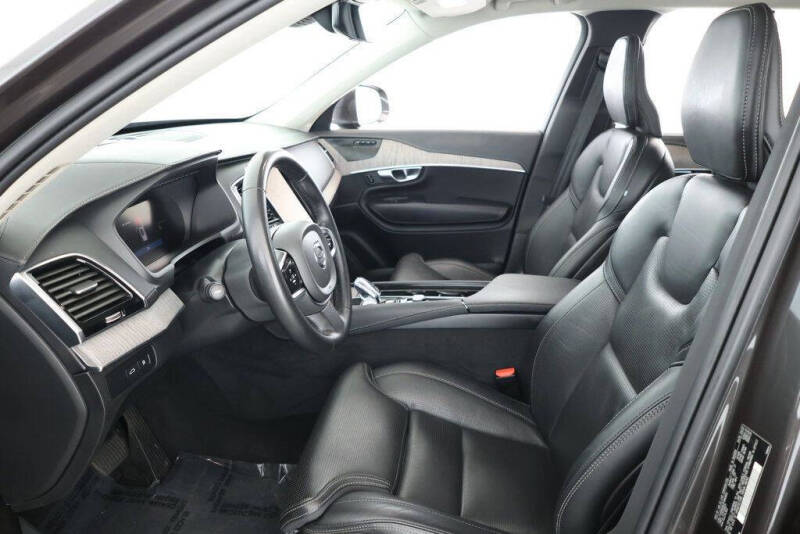 2023 Volvo XC90 Recharge T8 Ultimate Bright Theme 6P