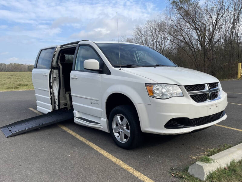 2012 Dodge Grand Caravan SXT's photo