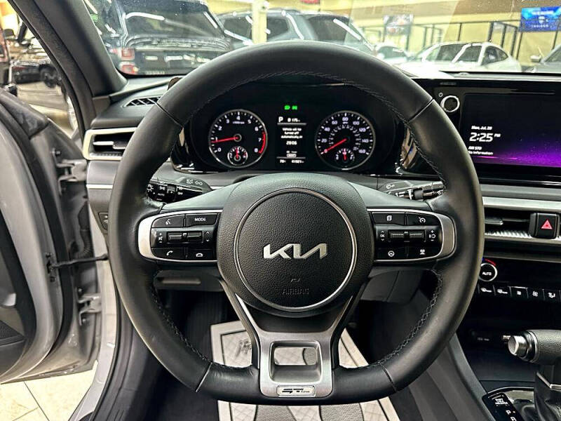 2023 Kia K5