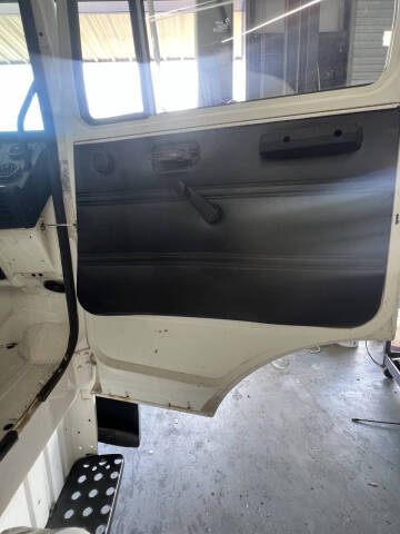 1984 Mack MS250P