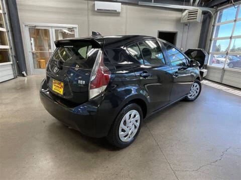 2016 Toyota Prius c Two