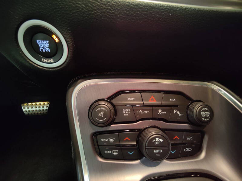 2015 Dodge Challenger R/T Plus Shaker