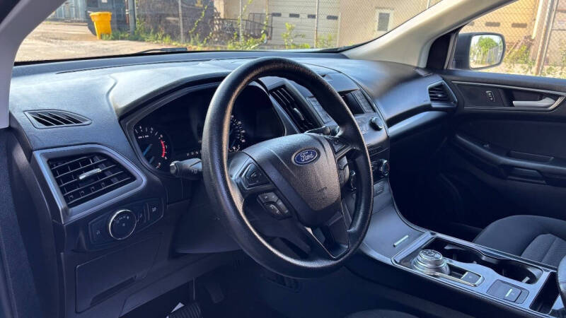 2019 Ford Edge SE