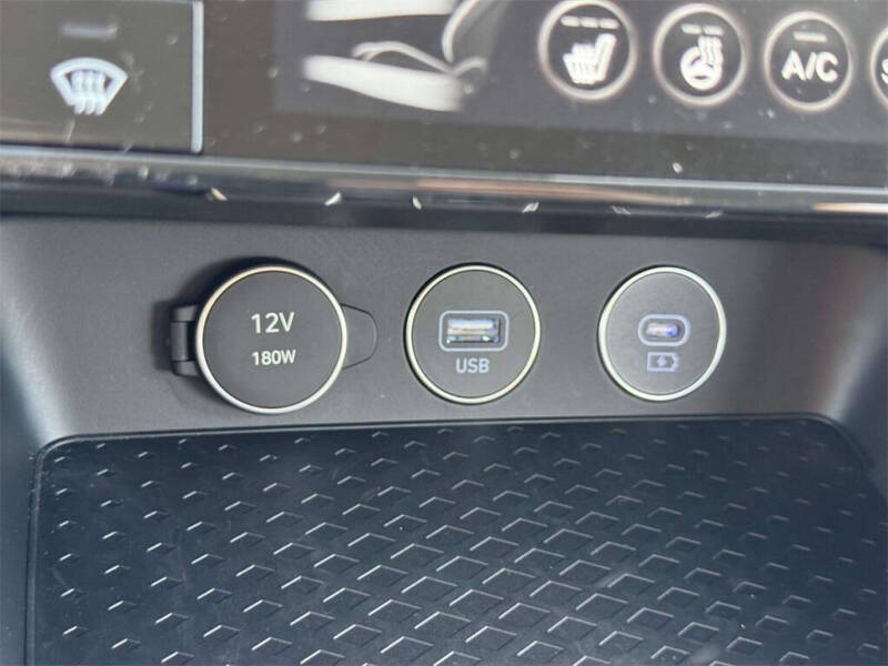 2026 Genesis G70 2.5T Standard