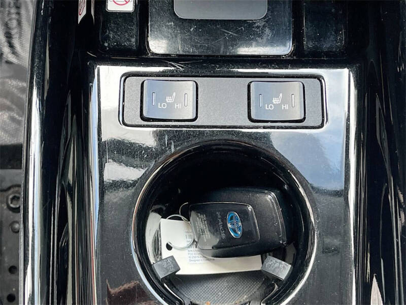 2019 Toyota Prius XLE AWD-e