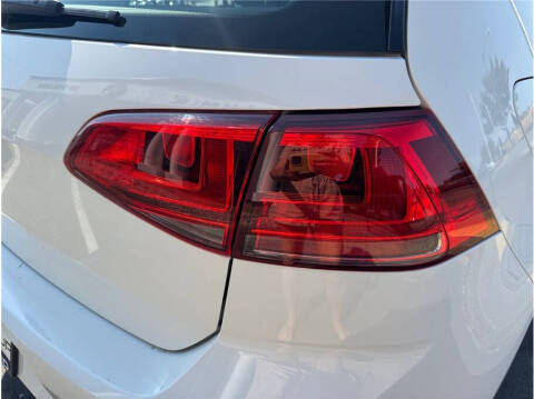 2016 Volkswagen e-Golf SE