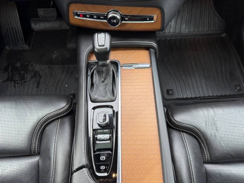 2017 Volvo XC90 T6 Inscription