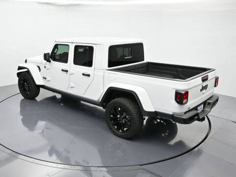 2025 Jeep Gladiator NightHawk