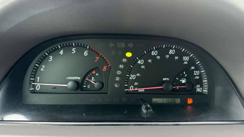 2004 Toyota Camry LE