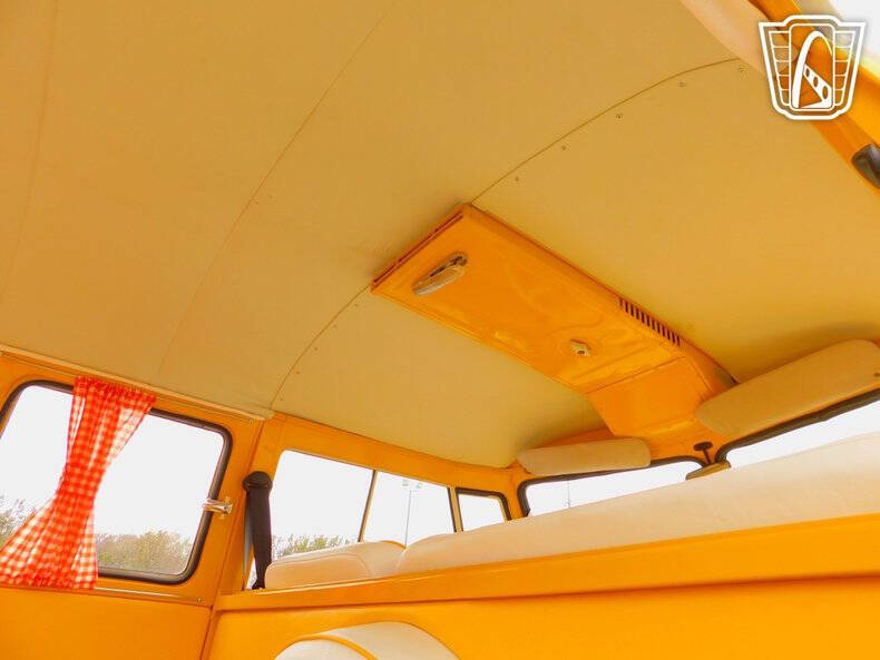 1975 Volkswagen Type 2