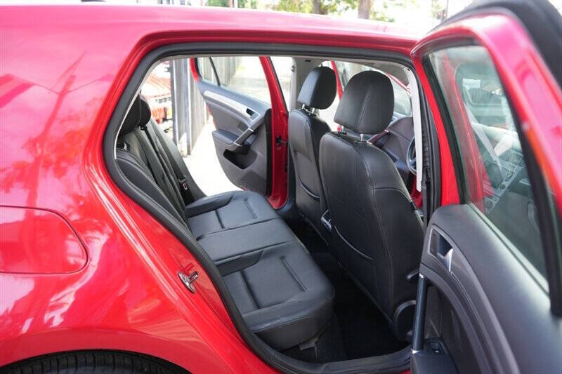 2015 Volkswagen Golf TSI SE