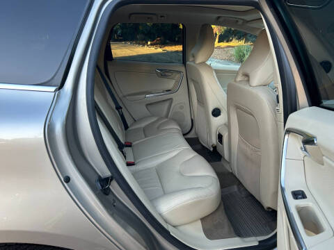 2013 Volvo XC60 T6 Premier Plus