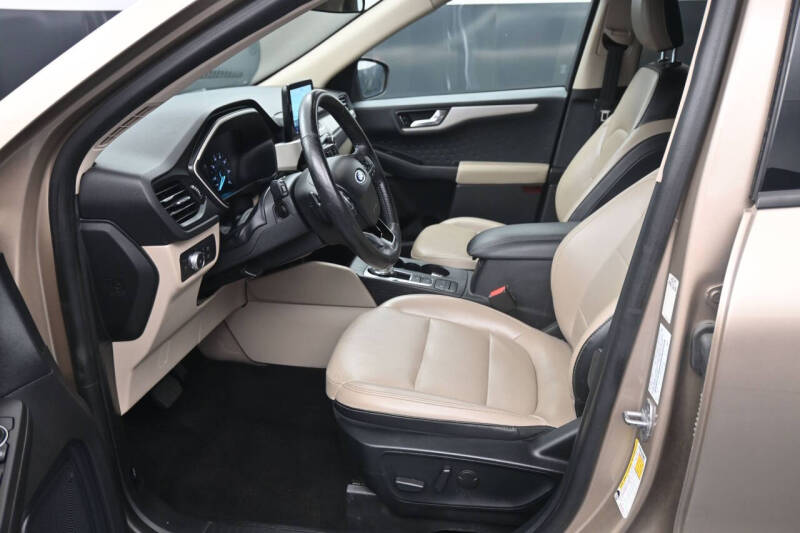 2020 Ford Escape SEL
