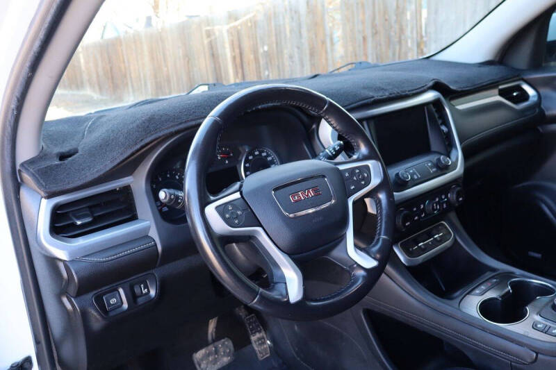 2020 GMC Acadia SLT
