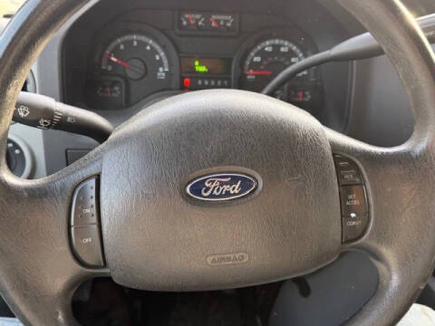 2011 Ford E-Series E-350 SD XL