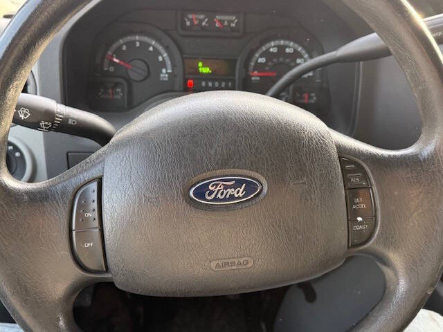 2011 Ford E-Series E-350 SD XL