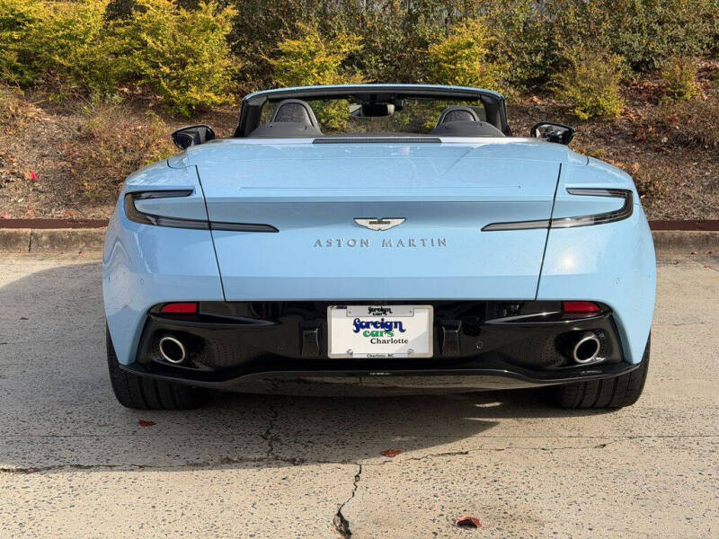 2023 Aston Martin DB11 Volante