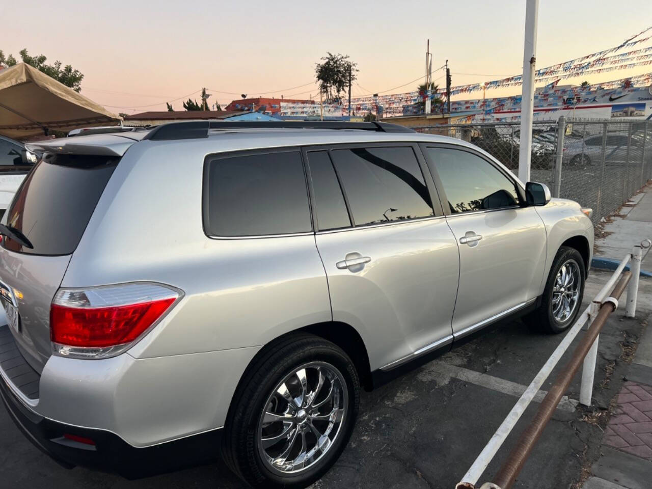 2011 Toyota Highlander for sale at Unique Auto Sales, Inc. in Bell, CA