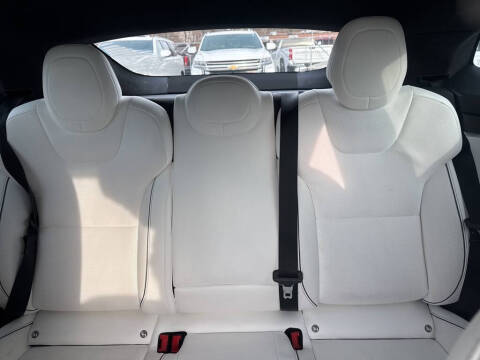 2022 Tesla Model S Plaid