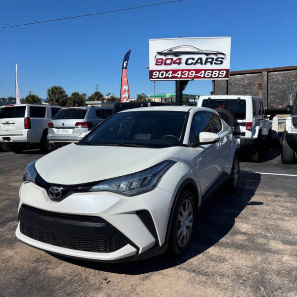 2020 Toyota C-HR LE's photo