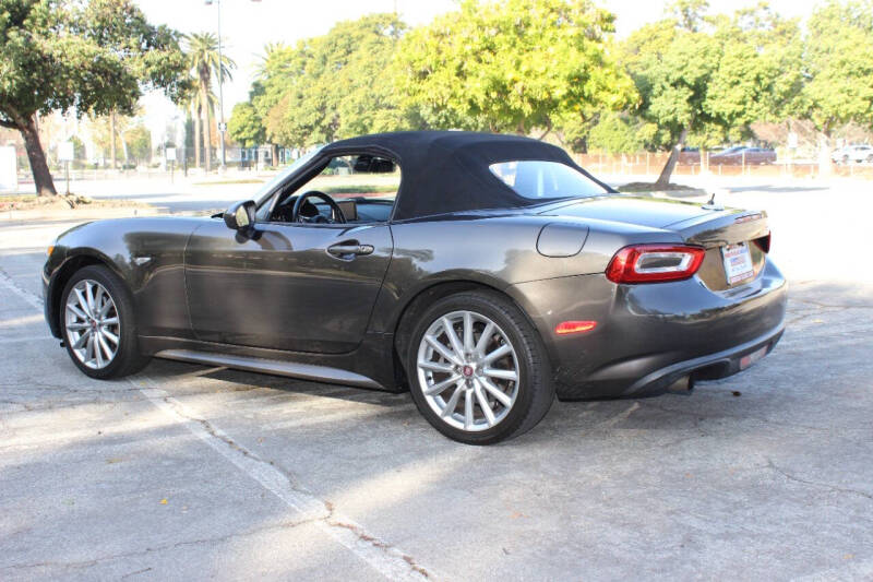 2017 FIAT 124 Spider Lusso