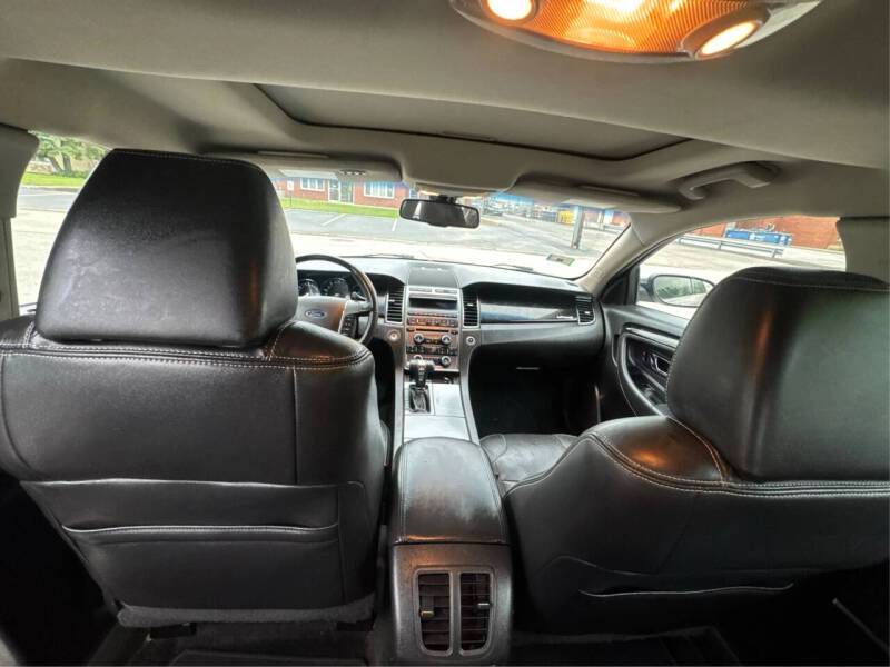 2011 Ford Taurus Limited