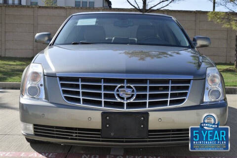 2011 Cadillac DTS Luxury Collection