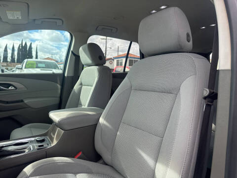 2020 Chevrolet Traverse LT Cloth