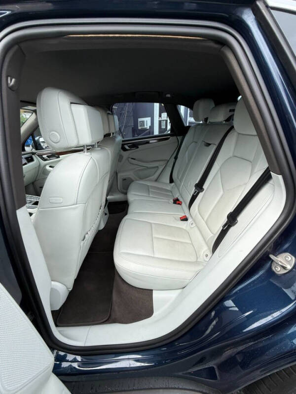 2015 Porsche Macan S