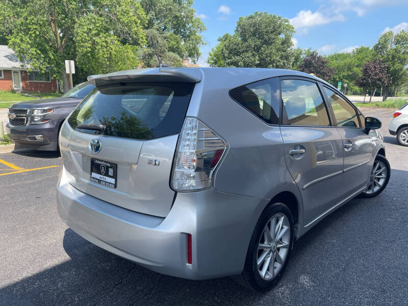 2013 Toyota Prius v Five
