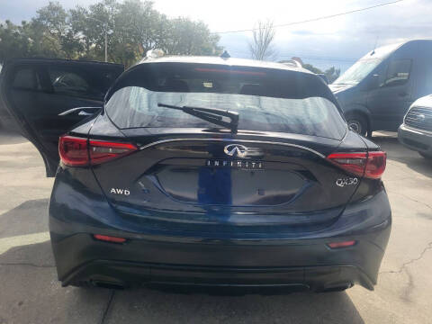 2017 Infiniti QX30 Luxury