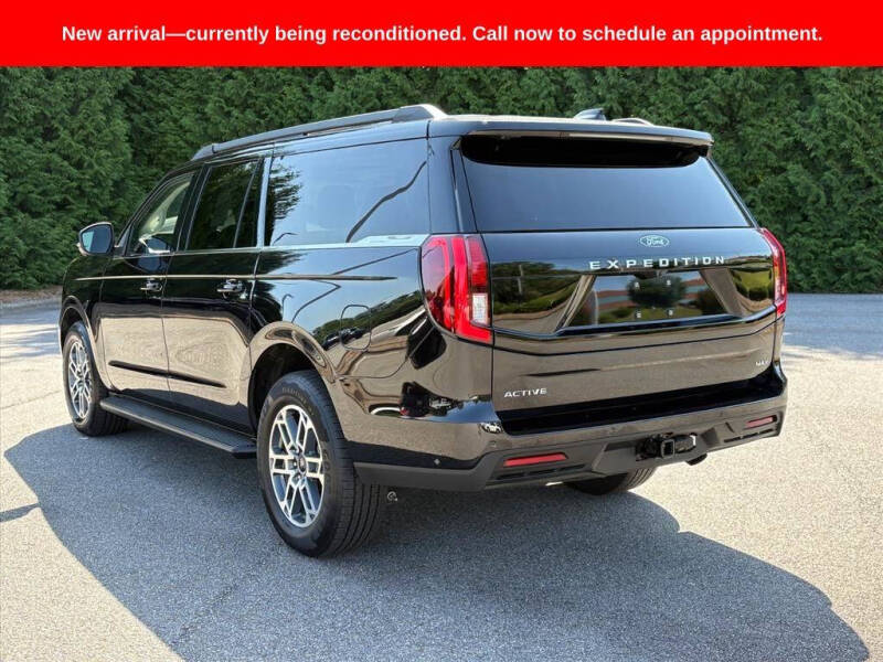 2025 Ford Expedition MAX Active
