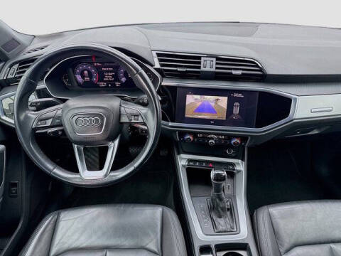 2020 Audi Q3 quattro Premium 45 TFSI