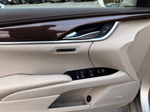 2014 Cadillac XTS Luxury Collection