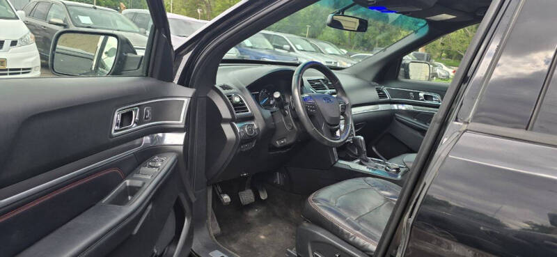 2017 Ford Explorer Sport