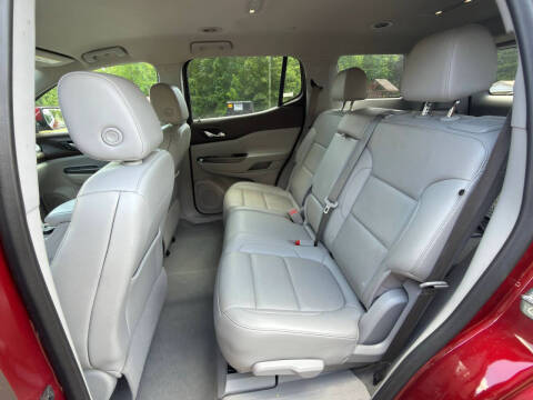 2023 GMC Acadia SLT