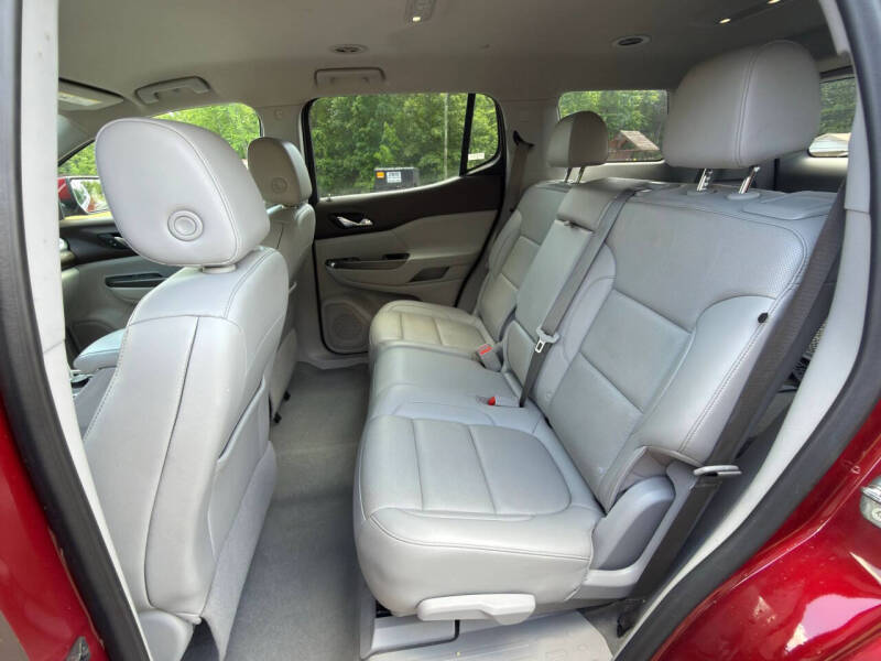 2023 GMC Acadia SLT