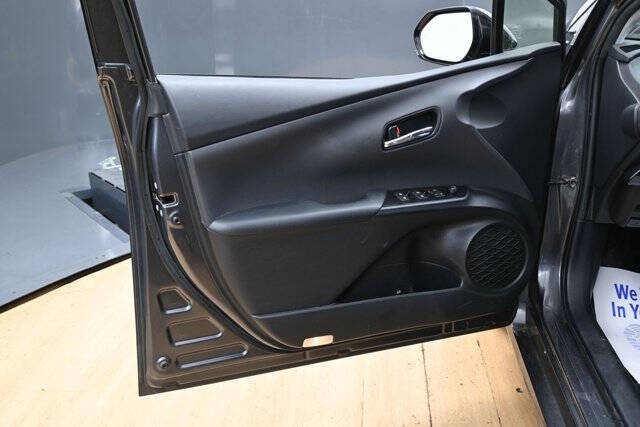 2017 Toyota Prius Four Touring