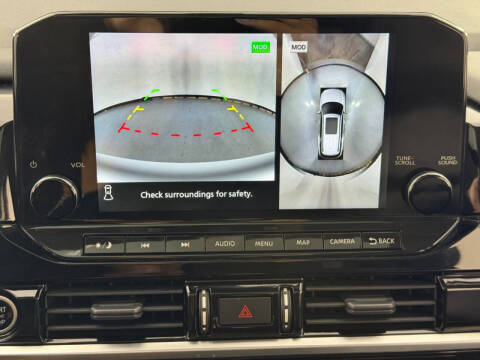 2022 Nissan Pathfinder SL