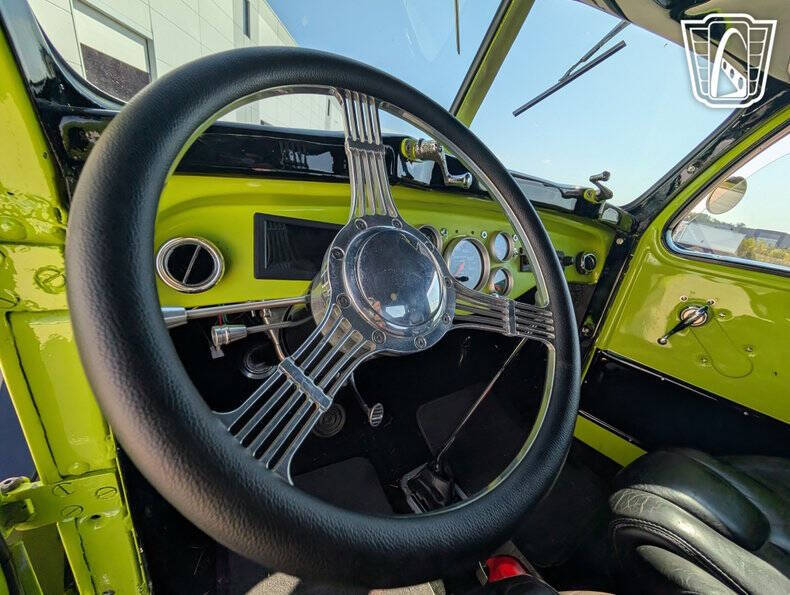 1945 Diamond T 509