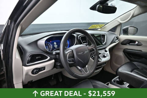 2023 Chrysler Pacifica Touring L