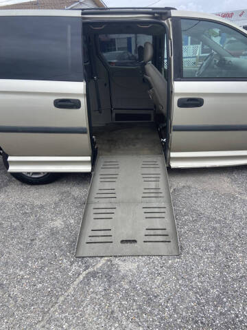 2005 Dodge Grand Caravan SE