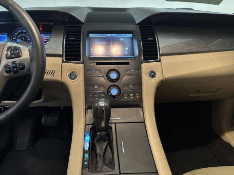 2015 Ford Taurus SEL