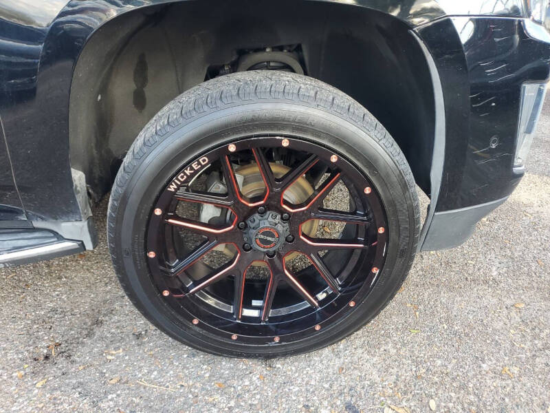 2017 Cadillac Escalade Standard