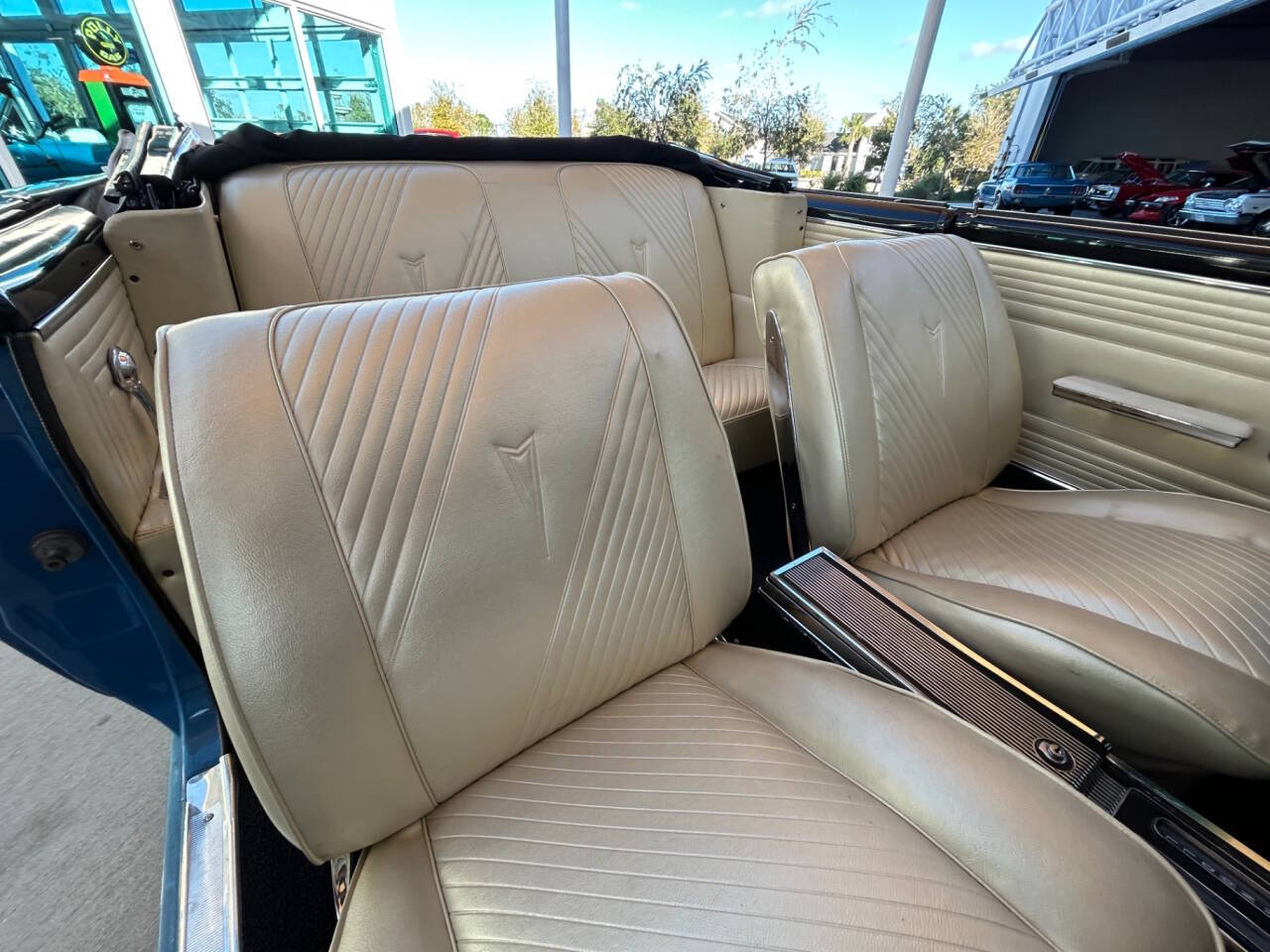 1965 Pontiac GTO 25