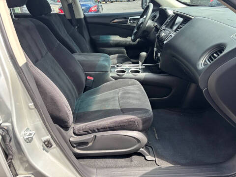 2016 Nissan Pathfinder S