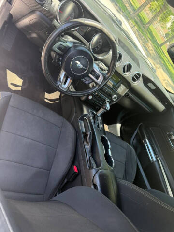 2016 Ford Mustang V6